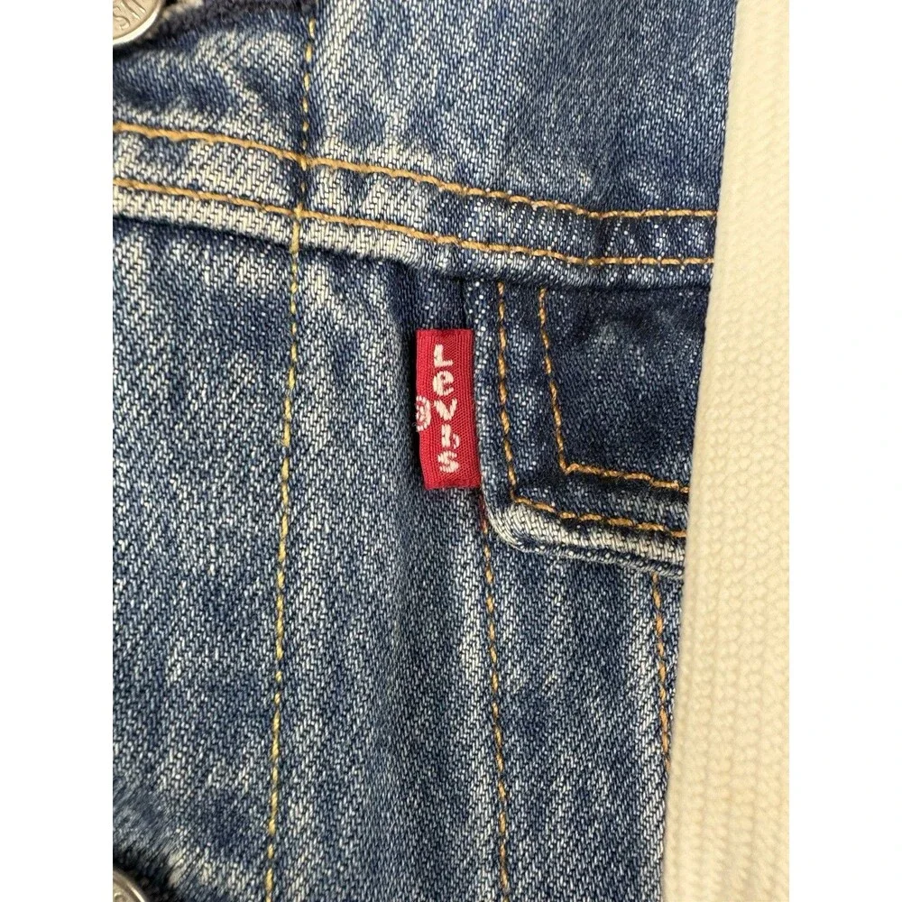 Levis pre owned